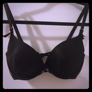 Victoria's secret bombshell push up bra 32 D